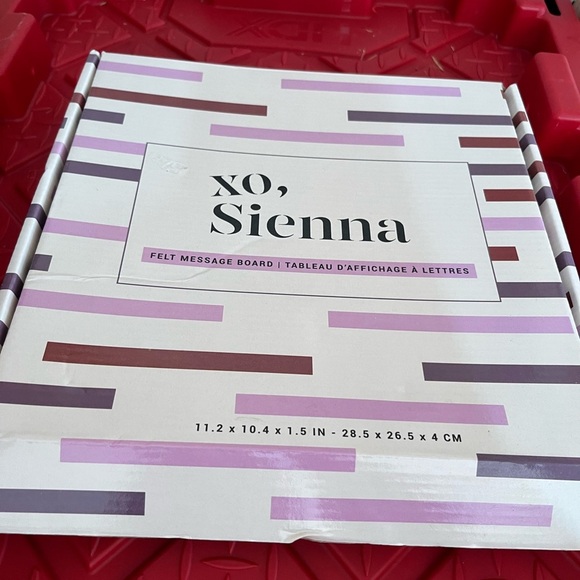 xo Sienna Felt Message Board 10x10 with Letters & Symbols NWT - Picture 2 of 6